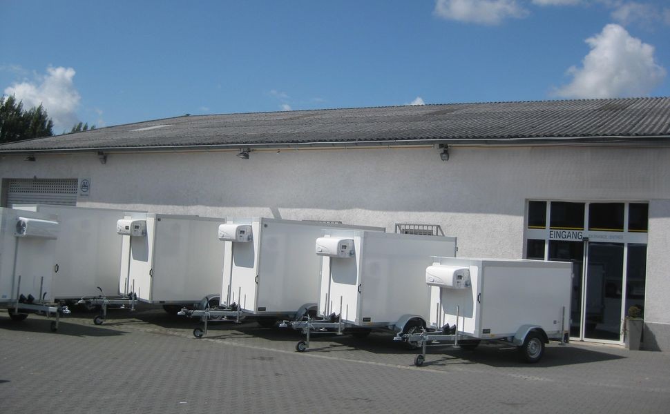 Kühlanhänger AZKF 1325/145 243x144x130cm 230 Volt GOVI Kühlaggregat 60 Frioliner Gesamthöhe 190cm