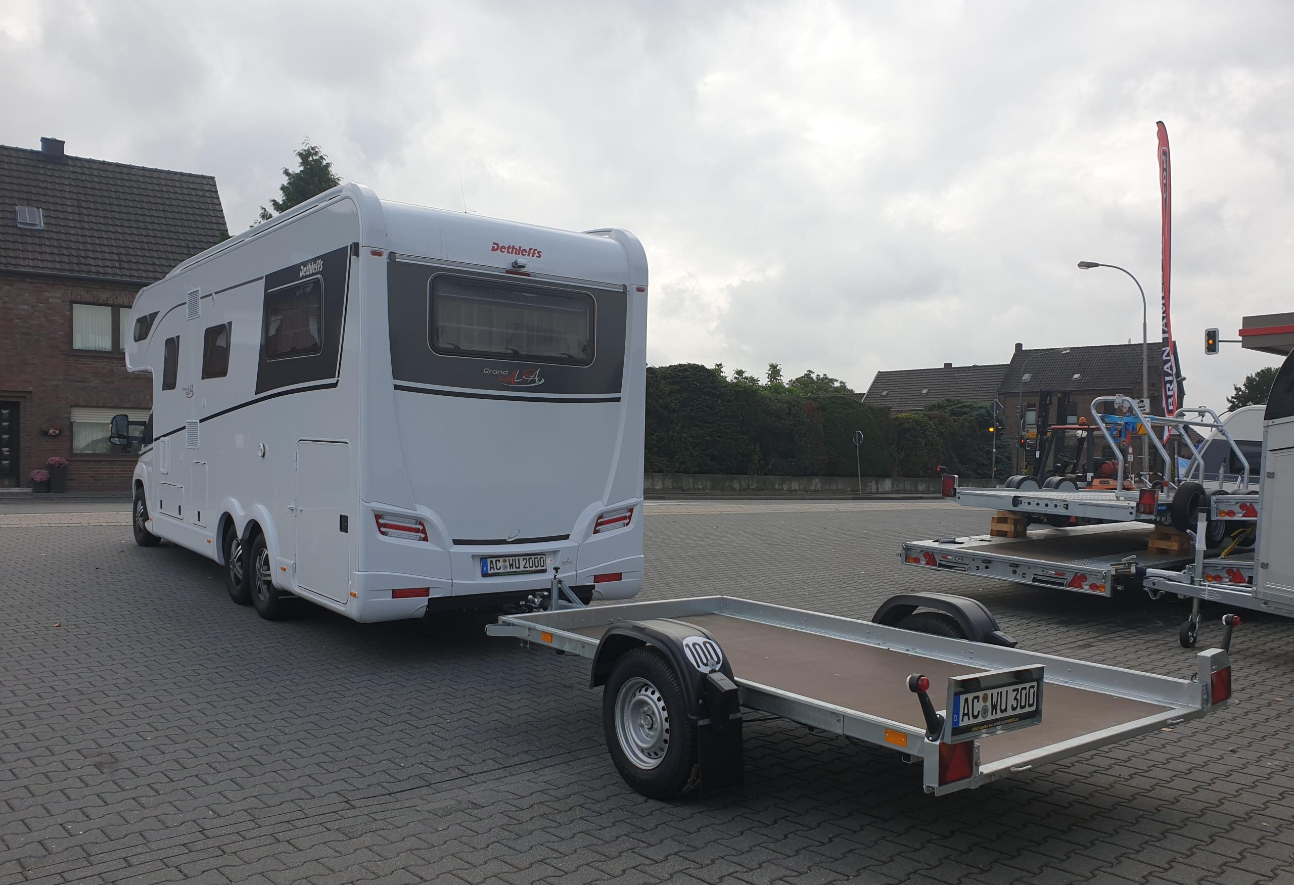 Kleinfahrzeug Transporter Multi easyload UNI N13 – 305 305x166x10cm (M) 1300kg online Aktion