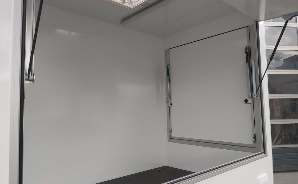 Verkaufsanhänger TFS Multi VK 250.02 250x150x200 2 Klappen Hecktür 230V IL Dachlüfter 100kmH 1300kg