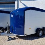 Cargo Roadster 700 plus 375x180x200cm Alu Poly kingblue Seitentür Pullman 2600kg 100km/H Aktion