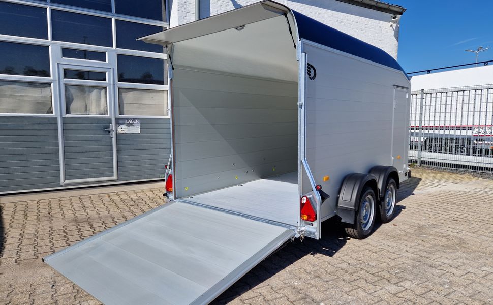 Cargo Roadster 700 plus 375x180x200cm Alu Poly kingblue Seitentür Pullman 2600kg 100km/H Aktion