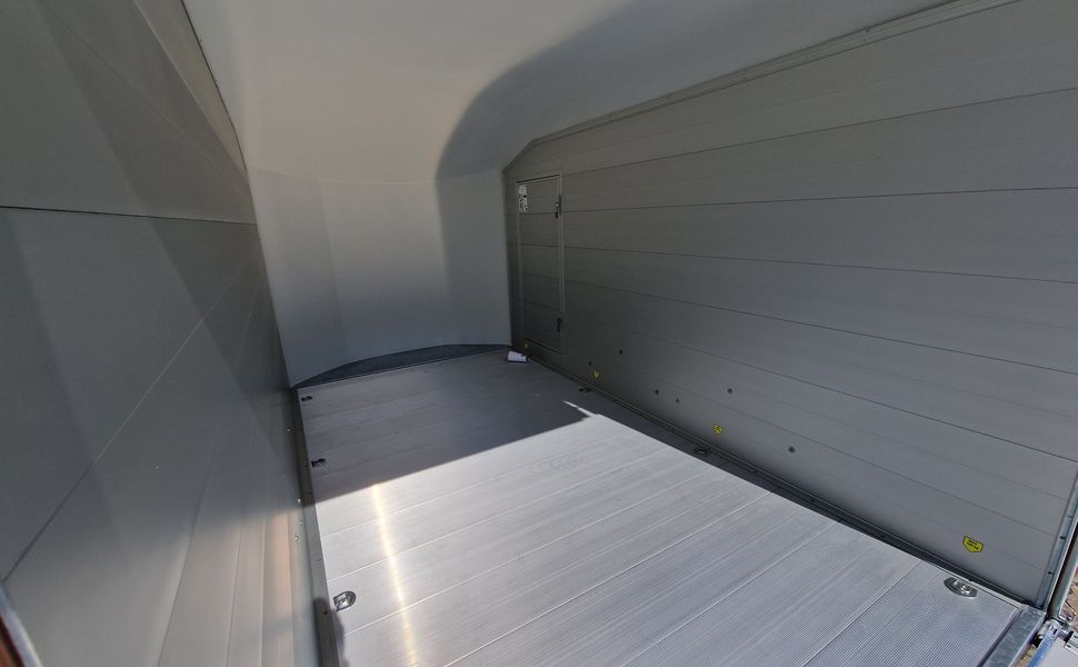 Cargo Roadster 700 plus 375x180x200cm Alu Poly kingblue Seitentür Pullman 2600kg 100km/H Aktion