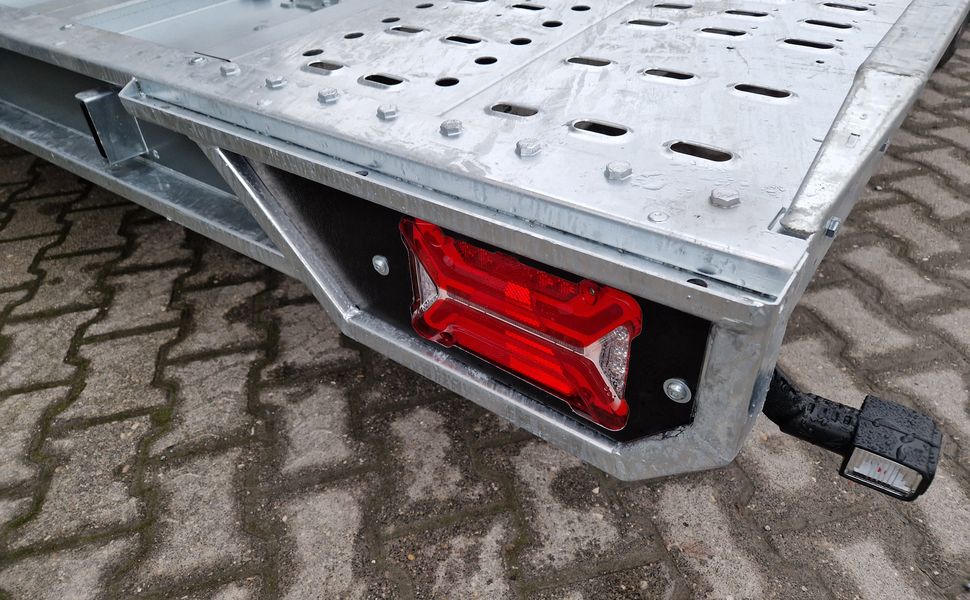 BJT T Transporter 231 550x224cm grau Auffahrrampen 235cm Tridem Alufekgen 10″ 3500kg (XXL) Aktion