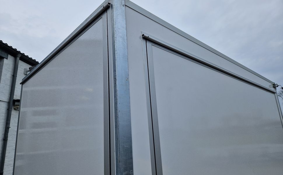 Koffer Hochlader FC2024HTL Messe 400x200x200cm aerodynamisch 10″ Alufelgen (XL) 2000kg 100 km/H