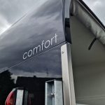 Pferdeanhänger Böckmann Comfort black Sattelkammer Dachlüfter Trittschutz CFF 100km/H Modell 2025