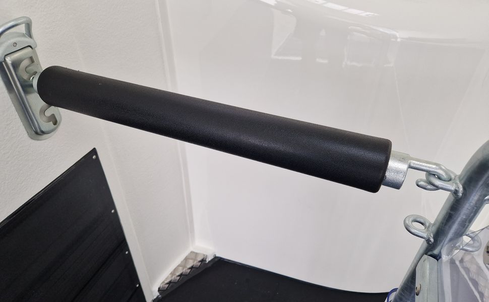 Pferdeanhänger Böckmann Comfort black Sattelkammer Dachlüfter Trittschutz CFF 100km/H Modell 2025