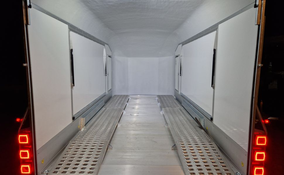 Cargo Roadster 1000 480x200x206cm Poly black Seitenklappe & Tür ASR Car Pullman 100km/H 3500kg 2025