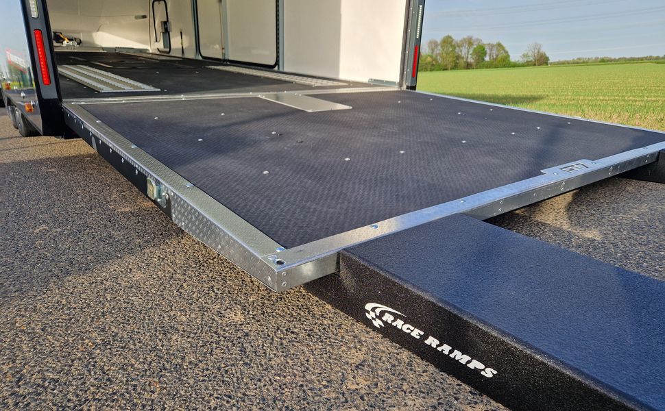 BJT Race Transporter 7 397-6023-35-3-10-B 600x228x189cm black RR APL Alufelgen Tridem 3500 Aktion