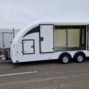 BJT Race Transporter 5 550x212x189cm weiß Lichtpaket Showlicht ASR 3500kg Abverkauf