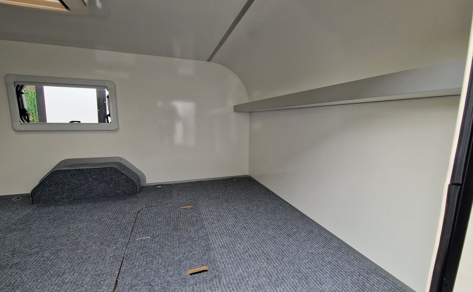 Mini Caravan Cargo Base Camp M+ wild 290cm Alufelgen 2 Fenster 100km/H 800kg