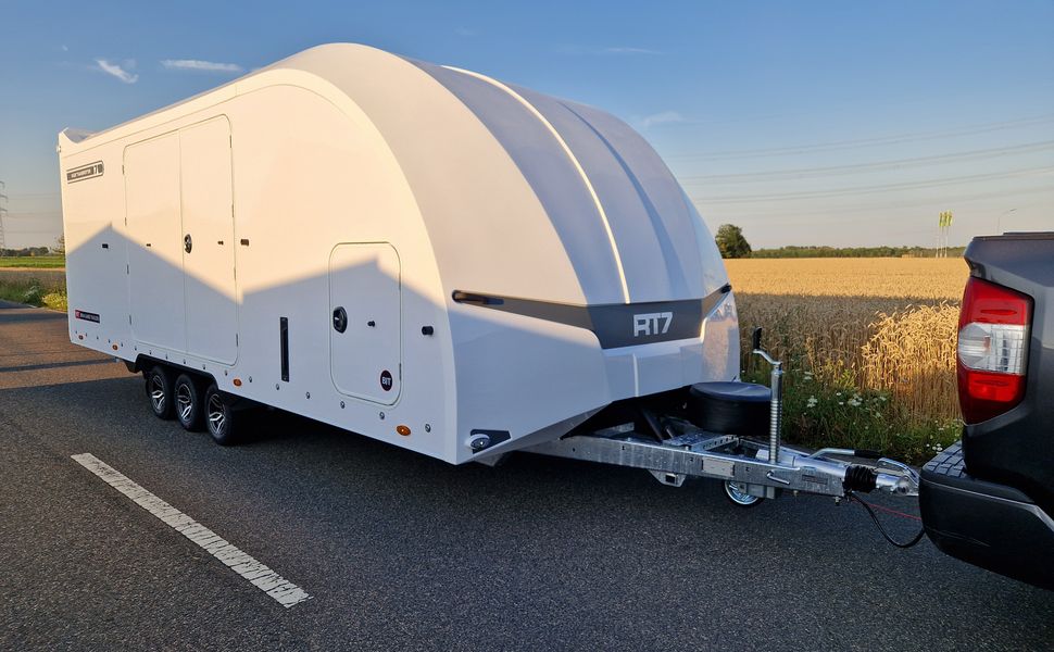 BJT Race Transporter 7 397-6023-35-3-10-W 600x228x189cm weiß RR APL Alufelgen Tridem 3500kg Aktion