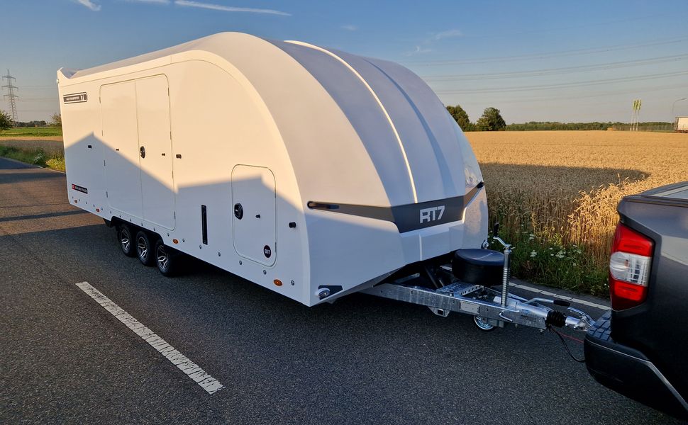 BJT Race Transporter 7 397-6023-35-3-10-W 600x228x189cm weiß RR APL Alufelgen Tridem 3500kg Aktion