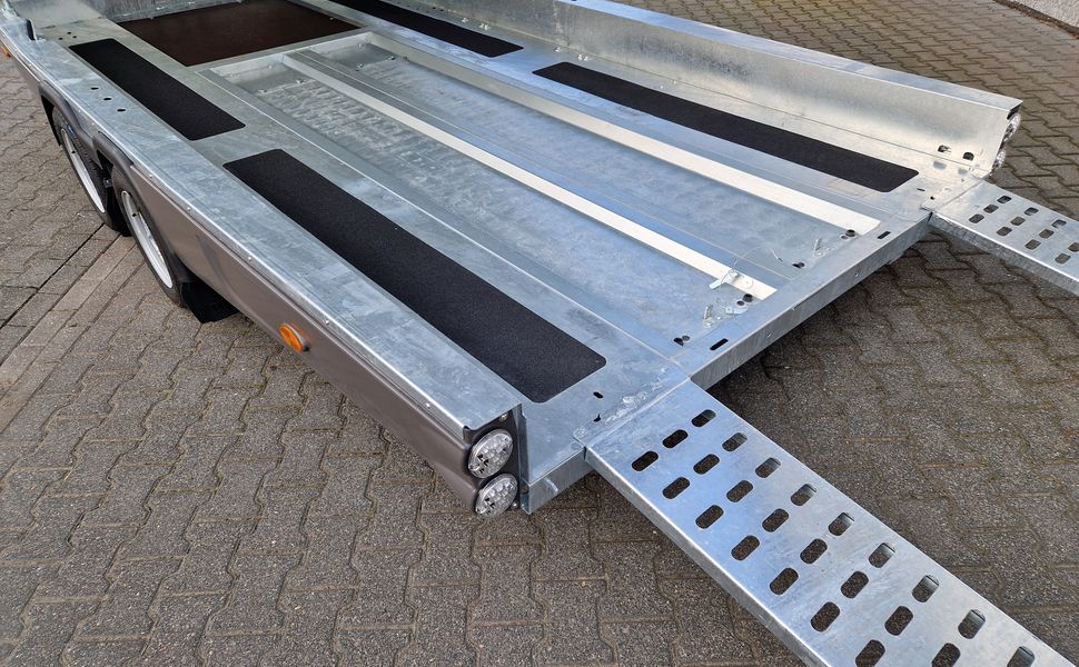 BJT Race Shuttle 2 300-4319-26-12 430x195x160cm ankippbar 2600kg