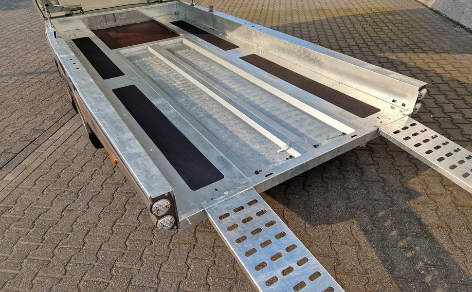 BJT Race Shuttle 2 300-4319-26-12 430x195x160cm ankippbar 2600kg