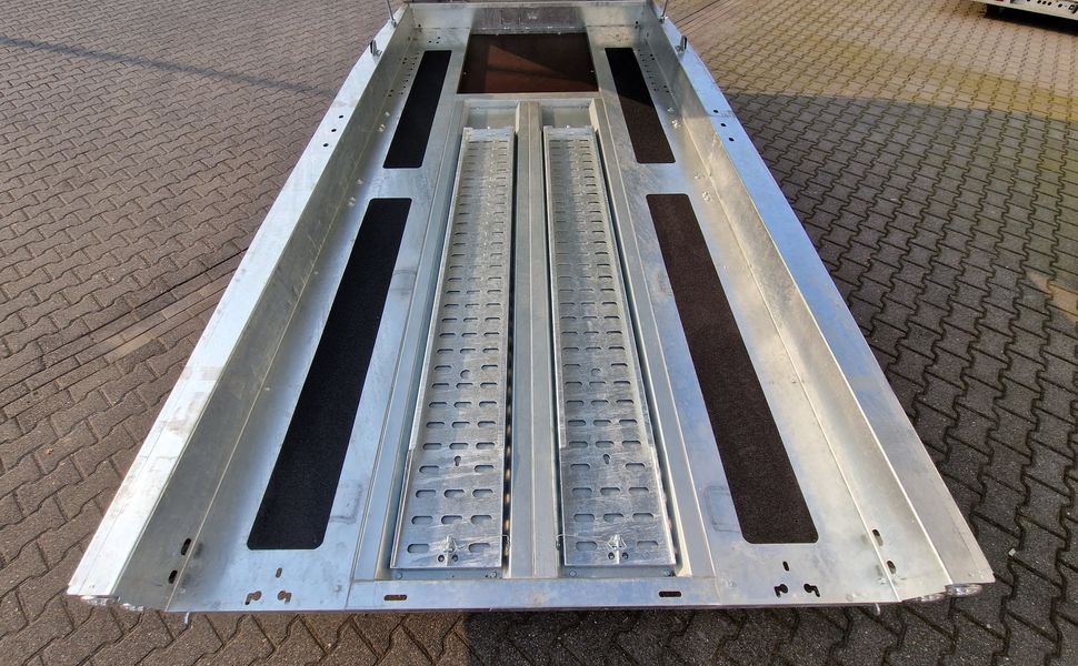BJT Race Shuttle 2 300-4319-26-12 430x195x160cm ankippbar 2600kg