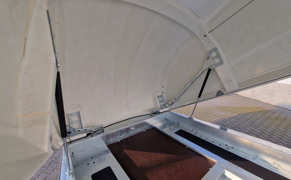 BJT Race Shuttle 2 300-4319-26-12 430x195x160cm ankippbar 2600kg