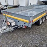 Brian James Trailer CarGO Tipper 2 elektrisch 360x195x30cm Stahlbordwände Pendel 12″ Tridem 3,5t on