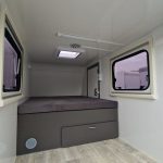 Kargo Camp TFS S Midi 320x150x150cm aero LUX Bett Fenster Seitentür Dachluke Strom 750kg Bremse
