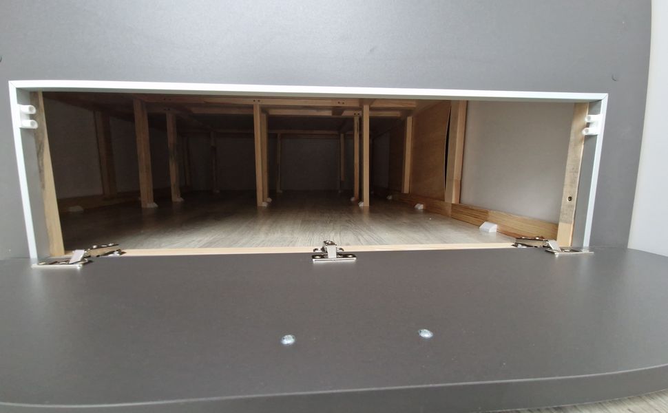 Kargo Camp TFS S Midi 320x150x150cm aero LUX Bett Fenster Seitentür Dachluke Strom 750kg Bremse