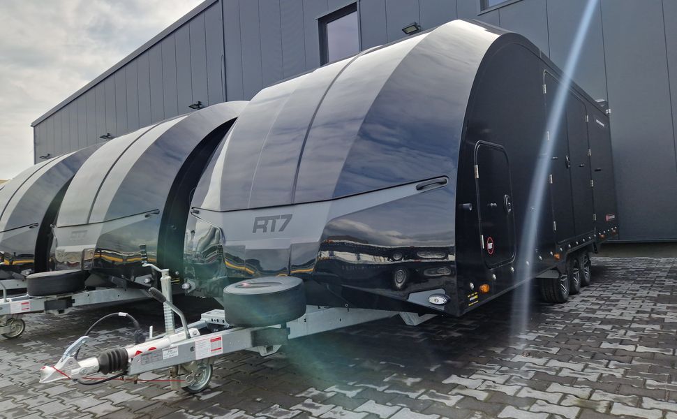 BJT Race Transporter 7 397-6023-35-3-10-B 600x228cm Premium Stauraum Kamera RR 230V Tridem 3500kg