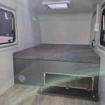 Kargo Camp TFS S Midi 320x150x150cm aero LUX Bett Fenster Seitentür Dachluke Strom 750kg Bremse