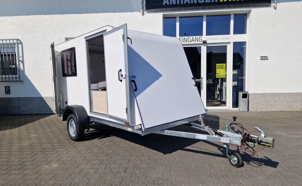Kargo Camp TFS S Midi 320x150x150cm aero LUX Bett Fenster Seitentür Dachluke Strom 750kg Bremse