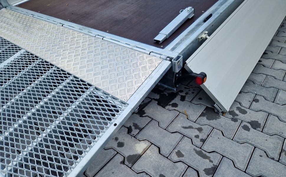 Variant Maschinentransporter 3563 UX Maxi Load 620x210x30cm LED Tridem Parabel black 3500kg