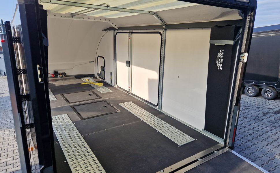 BJT Race Transporter 7 397-5523-35-3-10-B 550×230 cm black RR Tridem Alufelgen 3500