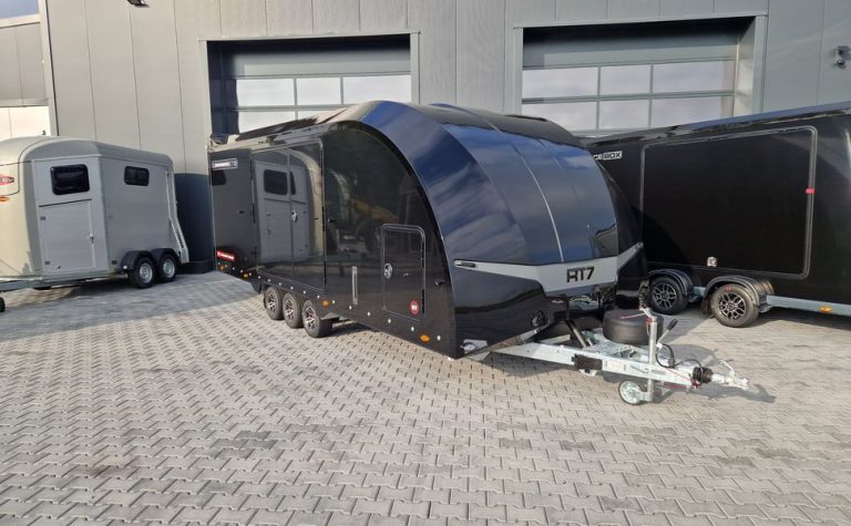 BJT Race Transporter 7 397-6023-35-3-10-B 600x228cm Premium Stauraum Kamera RR 230V Tridem 3500kg
