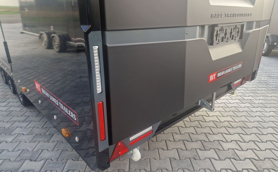 BJT Race Transporter 7 397-6023-35-3-10-B 600x228cm Premium Stauraum Kamera RR 230V Tridem 3500kg
