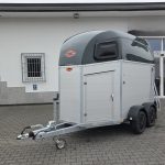 Champion Esprit C Haube green Sattelkammer Trittschutz 100km/H 2400kg