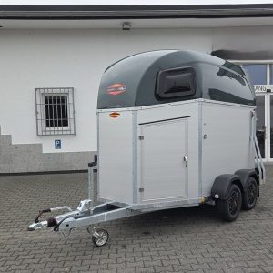 Champion Esprit C Haube green Sattelkammer Trittschutz 100km/H 2400kg