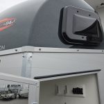 Champion Esprit C Haube green Sattelkammer Trittschutz 100km/H 2400kg