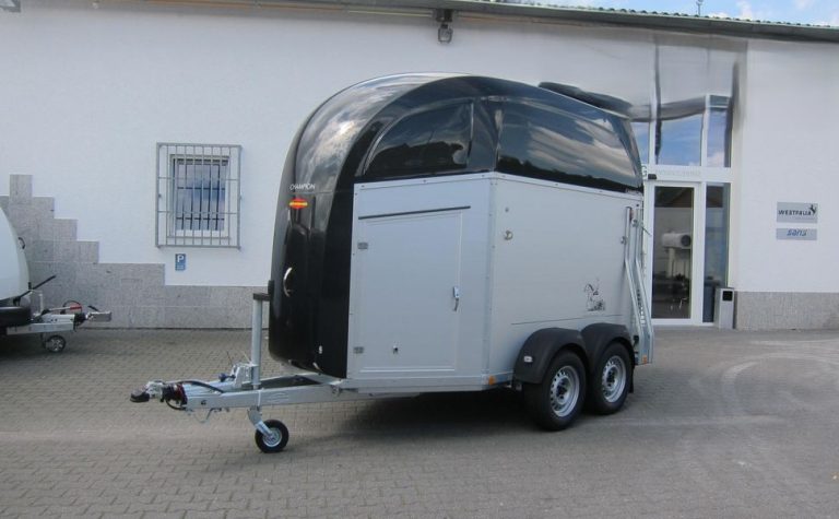 Pferdeanhänger Böckmann Champion R 165 Western Sattelkammer blackline 2400kg CFF 100 km/H Modell 25