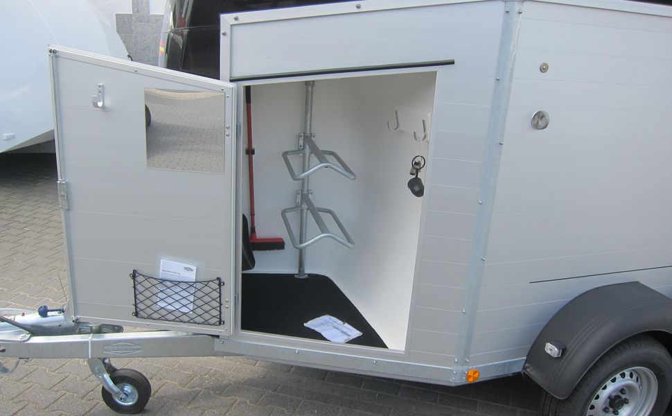 Pferdeanhänger Böckmann Champion R 165 Western Sattelkammer blackline 2400kg CFF 100 km/H Modell 25