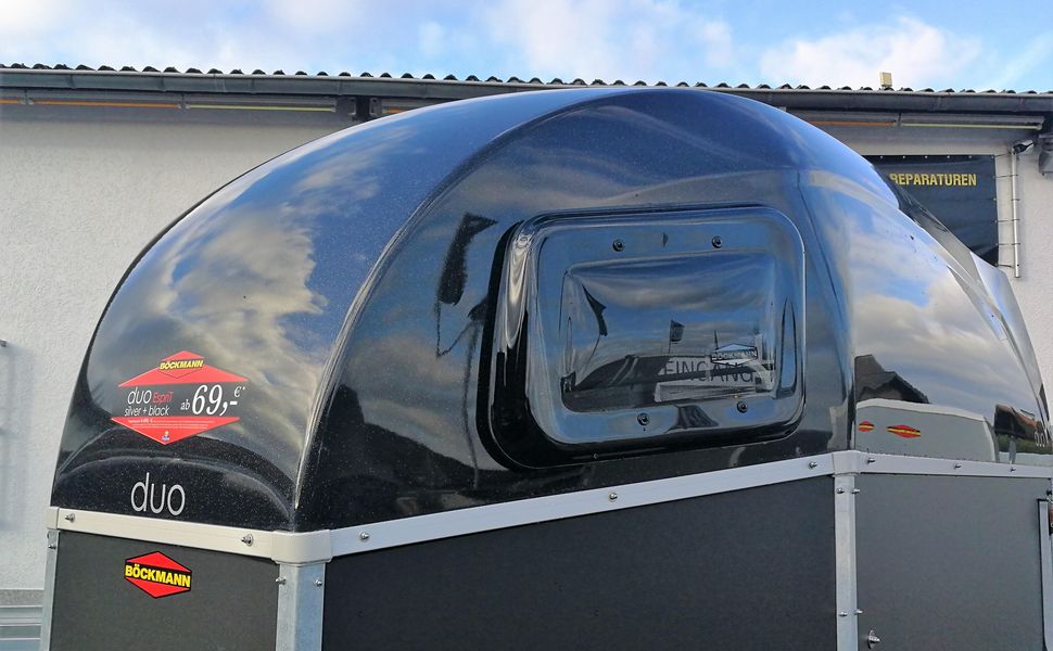 Pferdeanhänger Böckmann DUO Esprit silver black Haube schwarz 2400kg Modell 2026