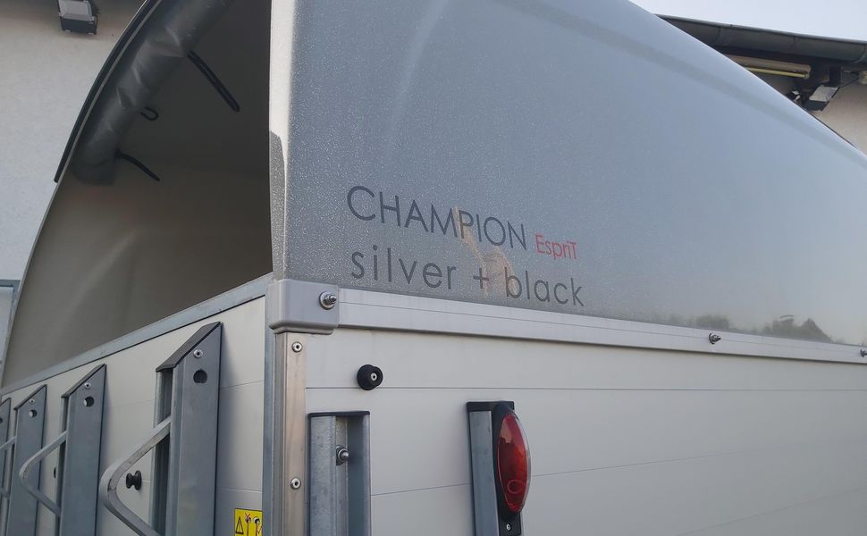 Pferdeanhänger Böckmann Champion Esprit C silver black Sattelkammer Trittschutz 2400kg preorder 24