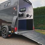 Böckmann Pferdeanhänger Grand Master SKA black Kamera Alufelgen WCF 100km/H 2700kg Modell 2024