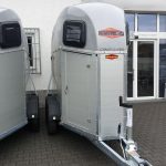 Pferdeanhänger Böckmann Champion UNO Esprit silver black Haube silber 1600kg