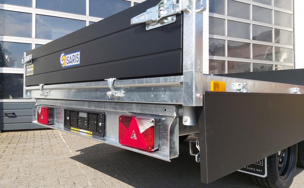 Saris Kipper K3 306 184 2700 2 E 306x184x30cm black Edition Elektro 13″ 2700kg Mai Aktion