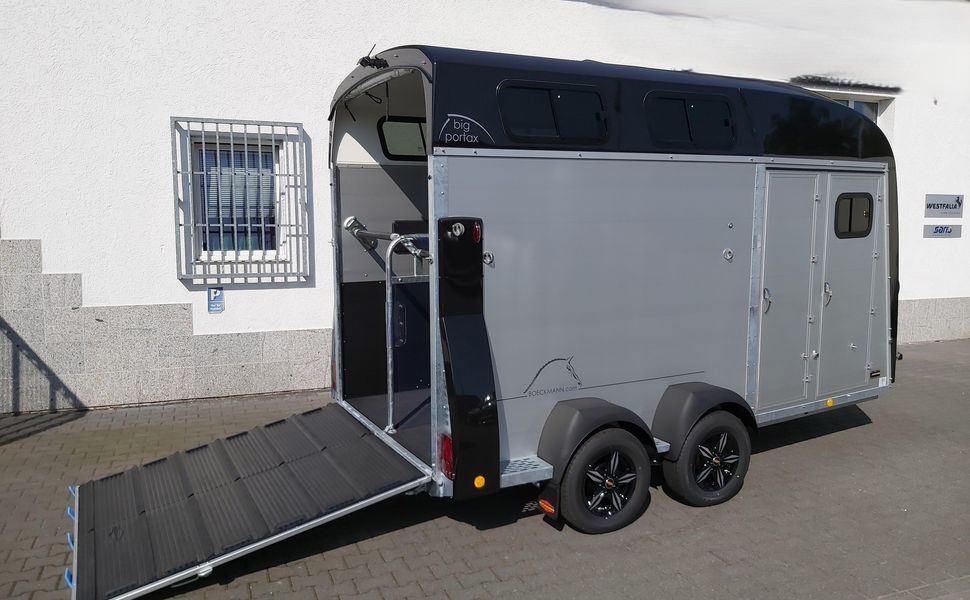 Böckmann Big Portax blackline Alufelgen Zwischentür Kamera WCF 2700kg Großpferde