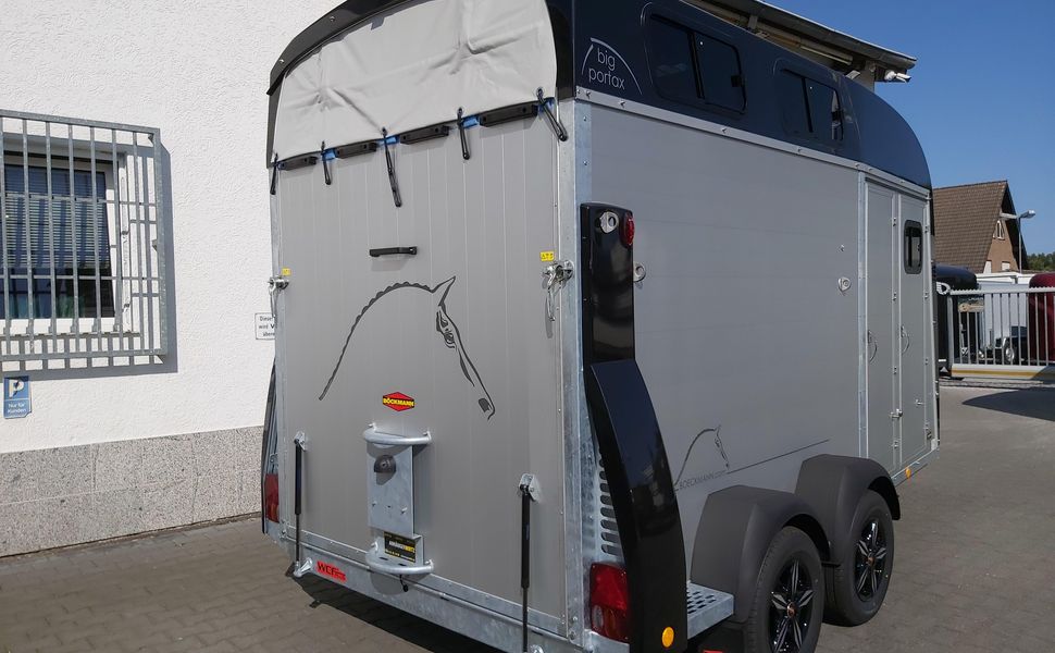 Böckmann Big Portax blackline Alufelgen Zwischentür Kamera WCF 2700kg Großpferde