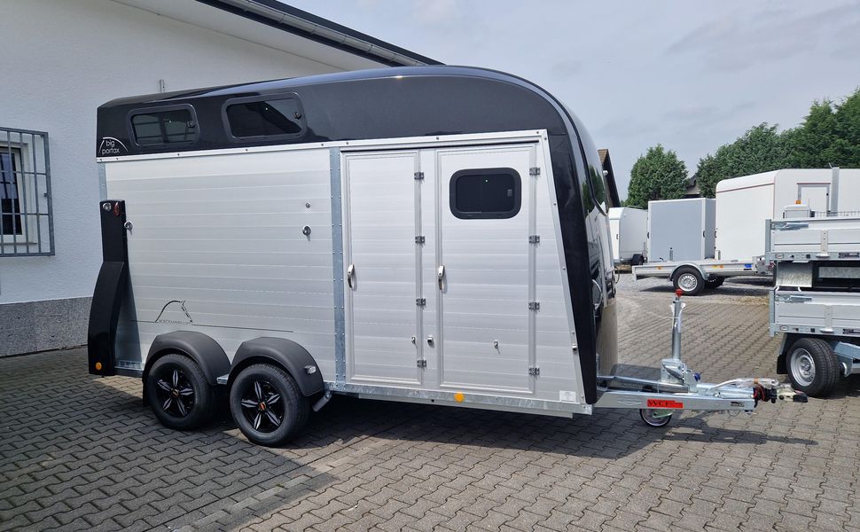 Böckmann Big Portax blackline Alufelgen Zwischentür Kamera WCF 2700kg Großpferde