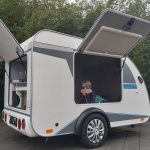 Mini Camper Mini Tommy TMC25.01H 252x140x121cm aero Küche 12V/230V 100km/H 750kg gebremst Modell 26