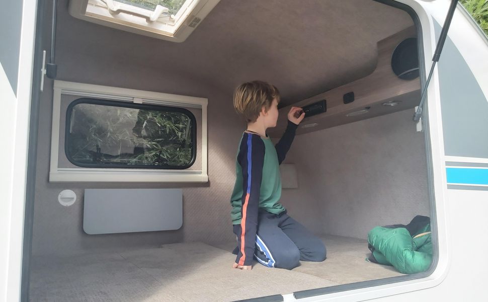Mini Camper Mini Tommy TMC25.01H 252x140x121cm aero Küche 12V/230V 100km/H 750kg gebremst Modell 26