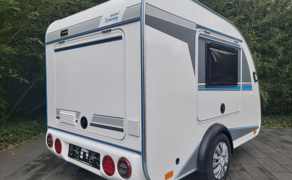 Mini Camper Mini Tommy TMC25.01H 252x140x121cm aero Küche 12V/230V 100km/H 750kg gebremst Modell 26