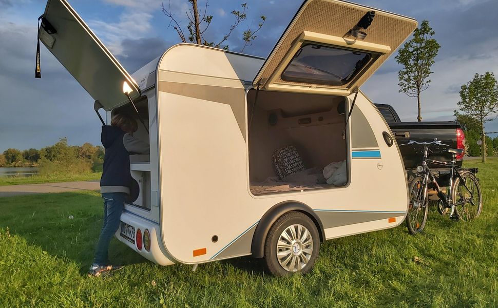 Mini Camper Mini Tommy TMC25.01H 252x140x121cm aero Küche 12V/230V 100km/H 750kg gebremst Modell 26