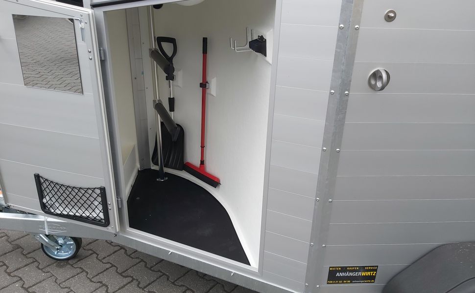 Pferdeanhänger Böckmann Portax Esprit silver&black SKA black Sattelkammer Trittschutz 100km/H 2400kg