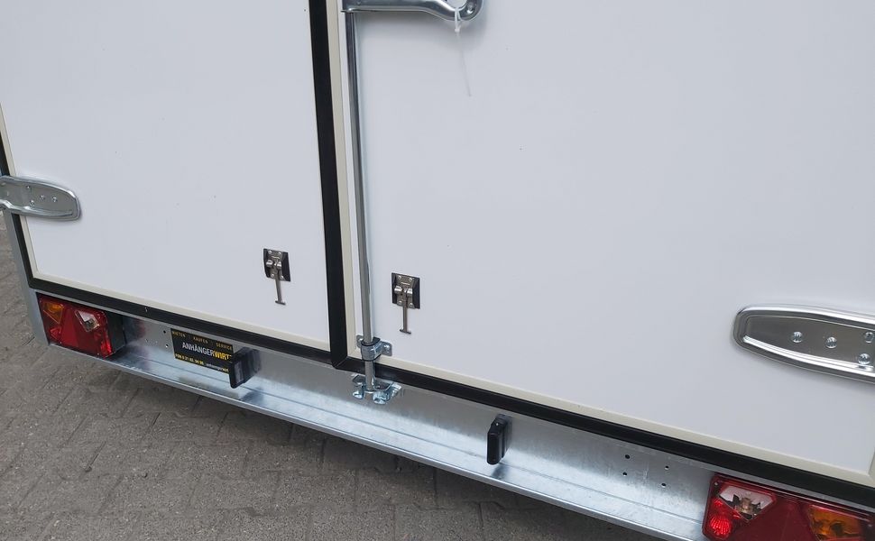 Koffer Sport Camp TFS 360.00 360x200x210cm aero Seitentür Fenster 2 Bett DL IL (L) 1300kg 100km/H