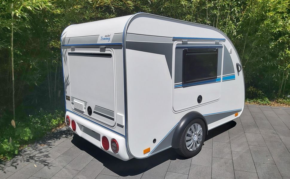 Mini Camper Mini Tommy TMC25 Basic V1 252x140x121cm Küche 100km/H 750kg ohne Bremse Modell 2026